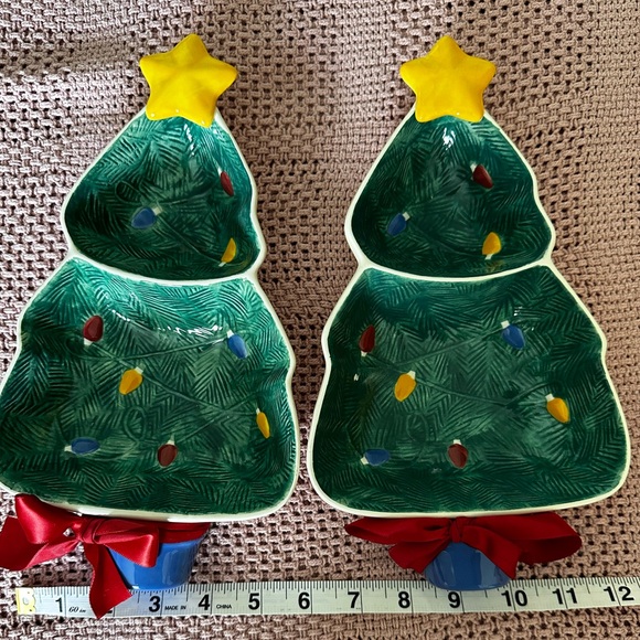 HALLMARK Cards Holiday Ceramic Christmas Holiday Tree Divided Dish - Picture 4 of 4